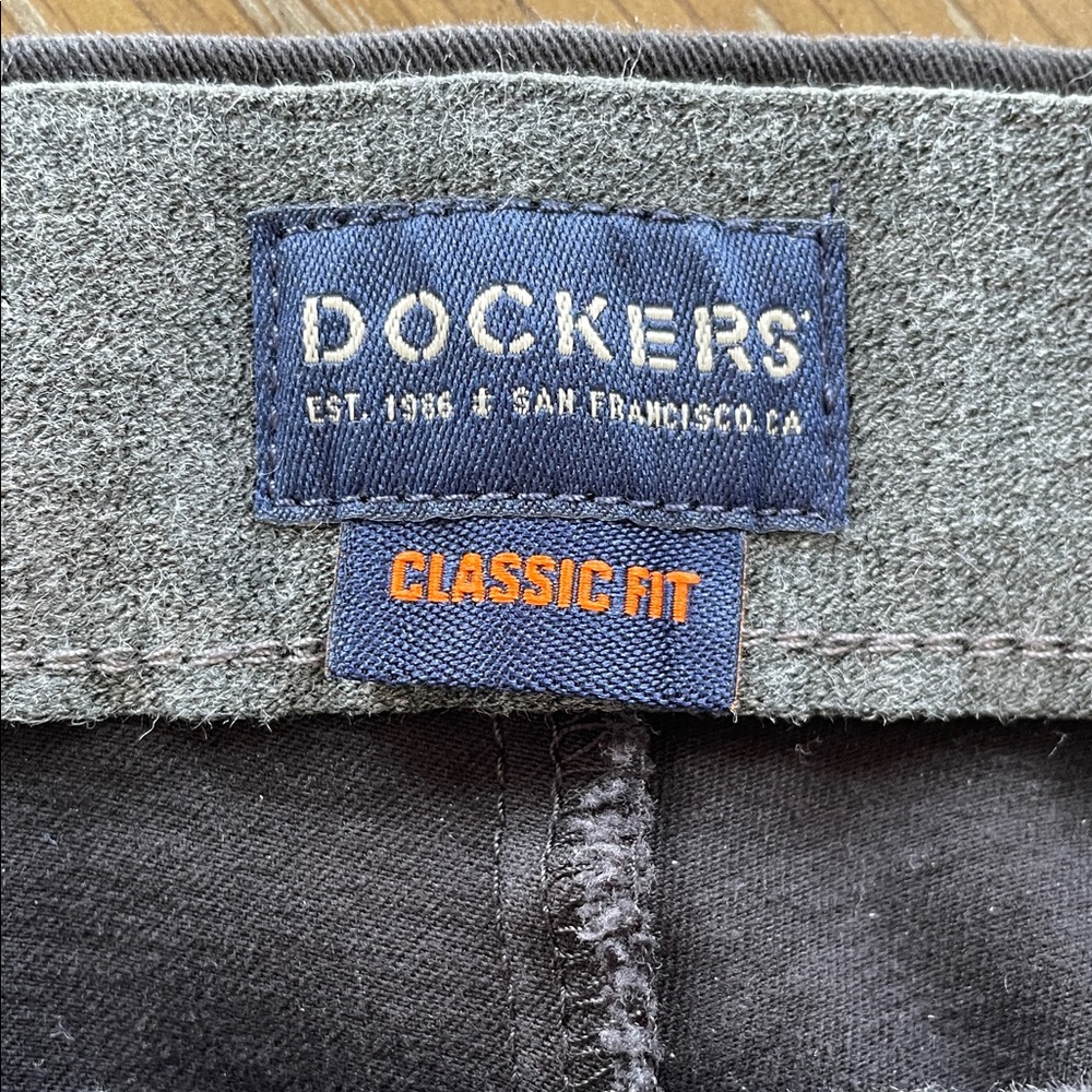 Dockers Men's Black Classic Fit Pants - Picture 4 of 11